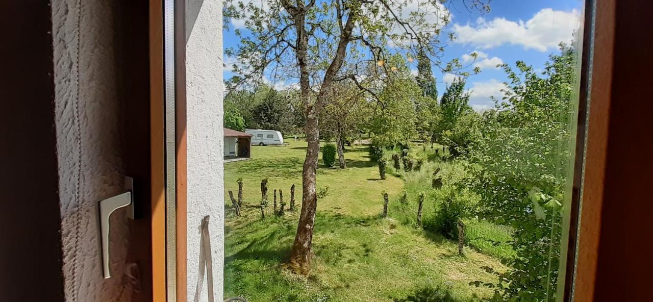 L' Appartement Du Camping Hautoreille Bannes  Eksteriør bilde