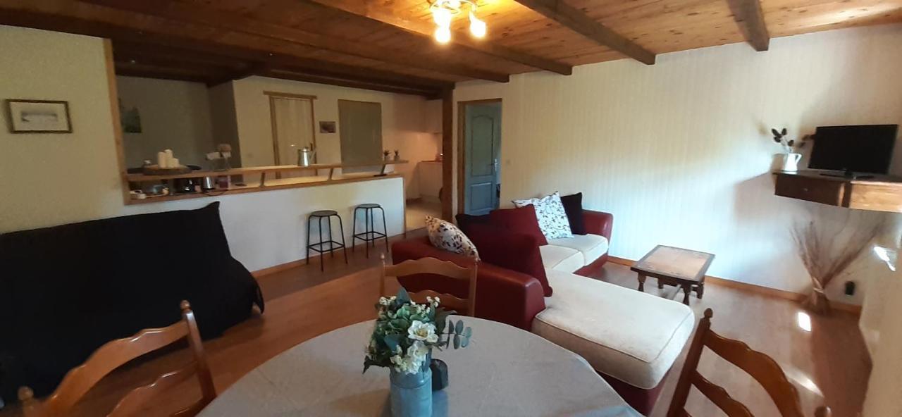 L' Appartement Du Camping Hautoreille Bannes  Eksteriør bilde